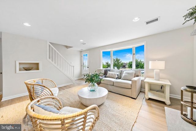 424 IROQUOIS AVE, Beach Haven, NJ 08008