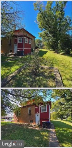 121 RALEIGH ST SE, Washington, DC 20032