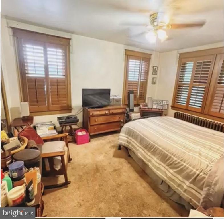 121 RALEIGH ST SE, Washington, DC 20032