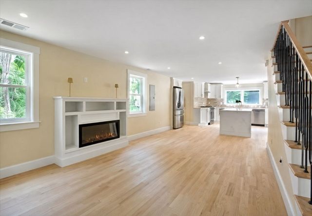40 Beechwood Street, Cohasset, MA 02025