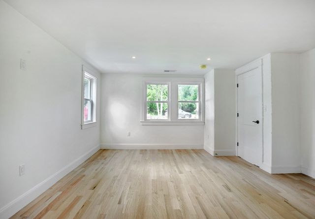 40 Beechwood Street, Cohasset, MA 02025