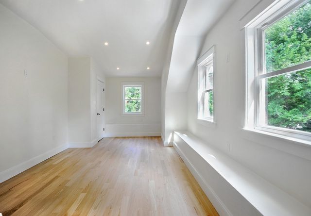 40 Beechwood Street, Cohasset, MA 02025