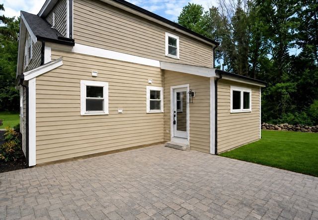 40 Beechwood Street, Cohasset, MA 02025