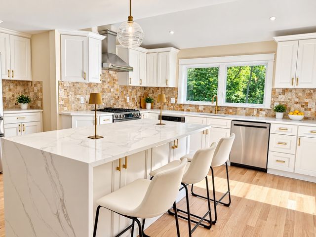 40 Beechwood Street, Cohasset, MA 02025
