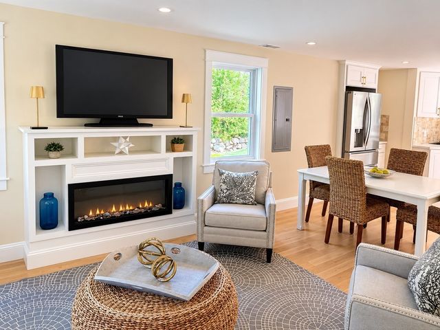 40 Beechwood Street, Cohasset, MA 02025