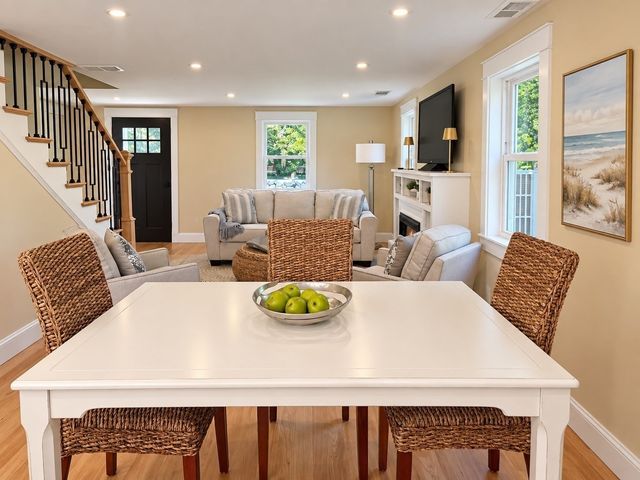 40 Beechwood Street, Cohasset, MA 02025