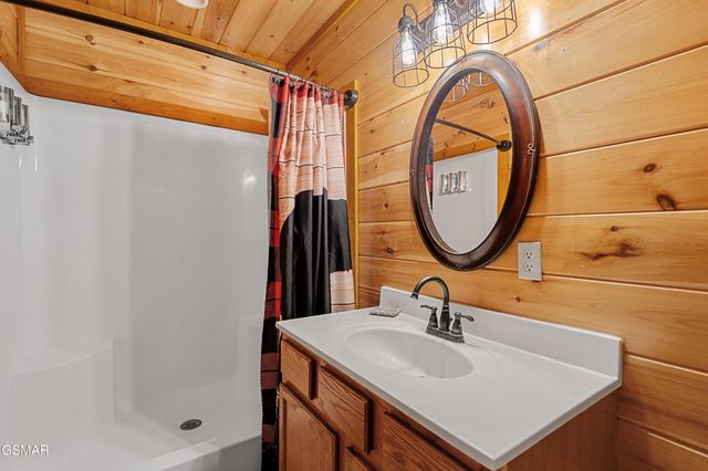 2079 Kerr Road, Sevierville, TN 37876