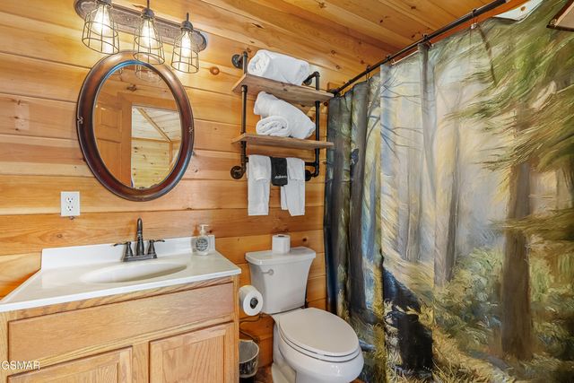 2079 Kerr Road, Sevierville, TN 37876