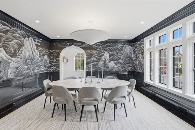 98 Carlton St, Brookline, MA 02446