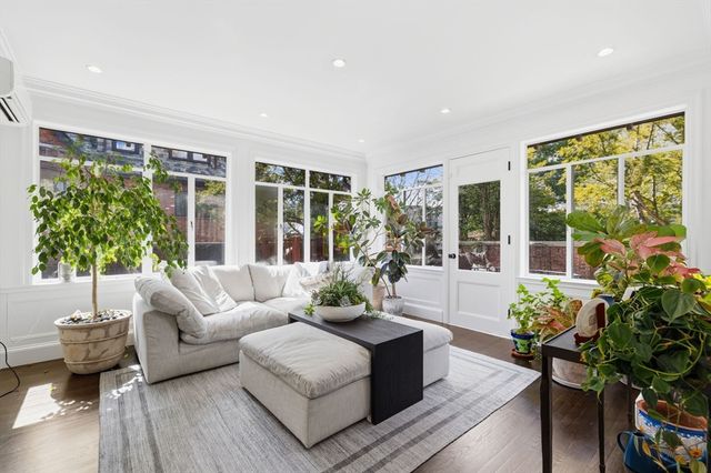 98 Carlton St, Brookline, MA 02446