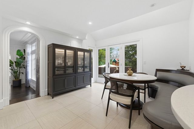98 Carlton St, Brookline, MA 02446