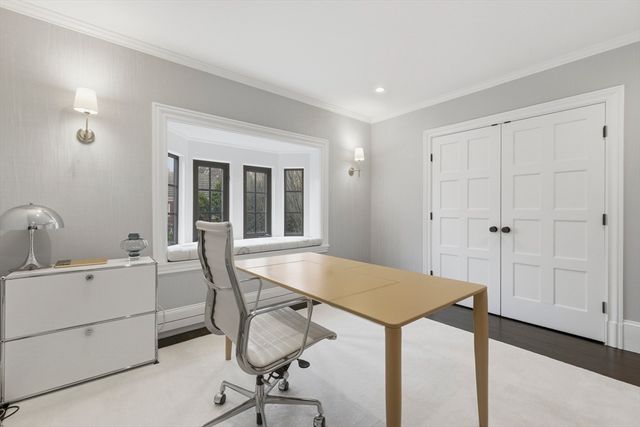 98 Carlton St, Brookline, MA 02446