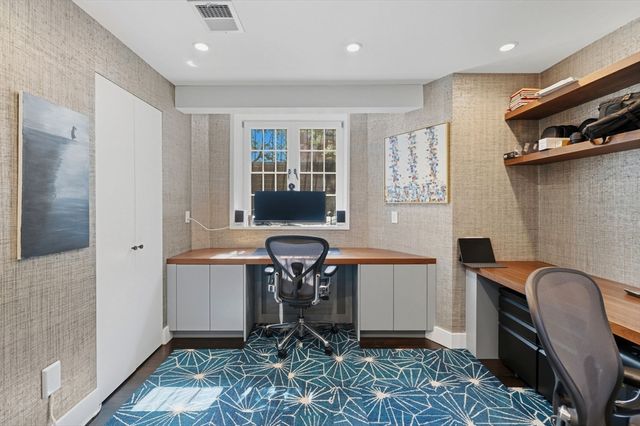 98 Carlton St, Brookline, MA 02446