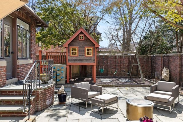 98 Carlton St, Brookline, MA 02446