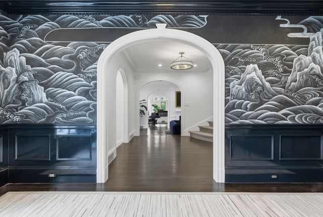 98 Carlton St, Brookline, MA 02446