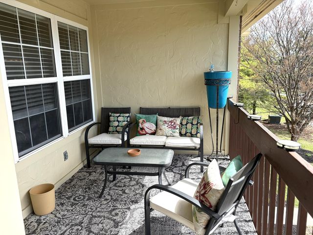 6 Highland Meadows Drive, 9, Highland Heights, KY 41076