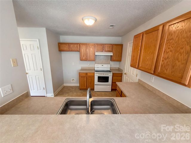 3461 E Fairmeadow Drive, Lancaster, SC 29720