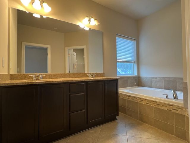 579 Crossland Drive, Moncks Corner, SC 29461