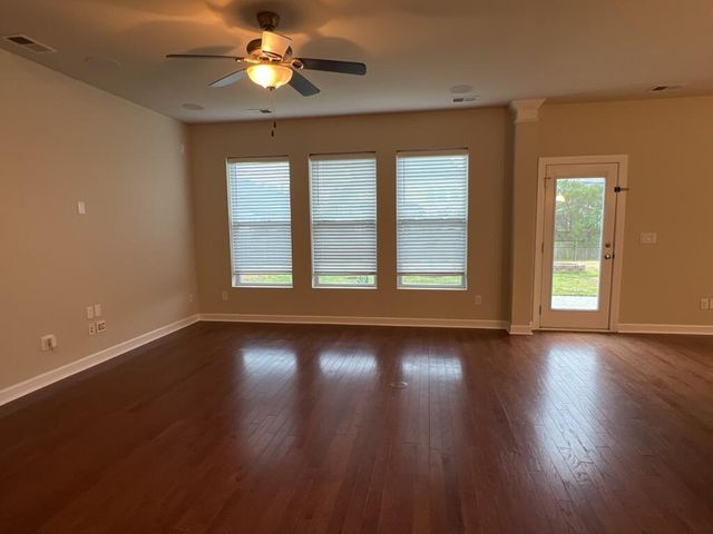 579 Crossland Drive, Moncks Corner, SC 29461