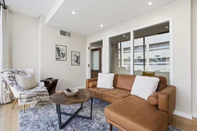 220 Copper Avenue NW # 9, Albuquerque, NM 87102