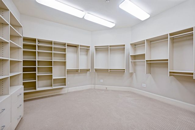 8505 Edgemere Road 202, Dallas, TX 75225