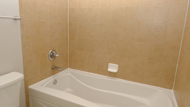 347 E 25TH Place 2E, Chicago, IL 60616