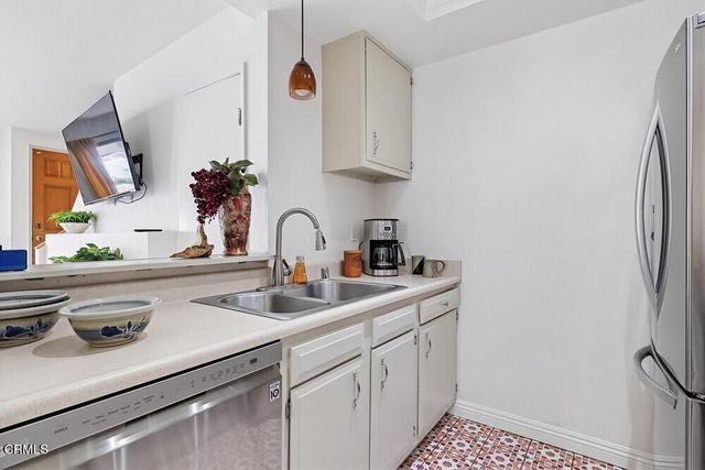 2680 Lake Avenue 8, Altadena, CA 91001