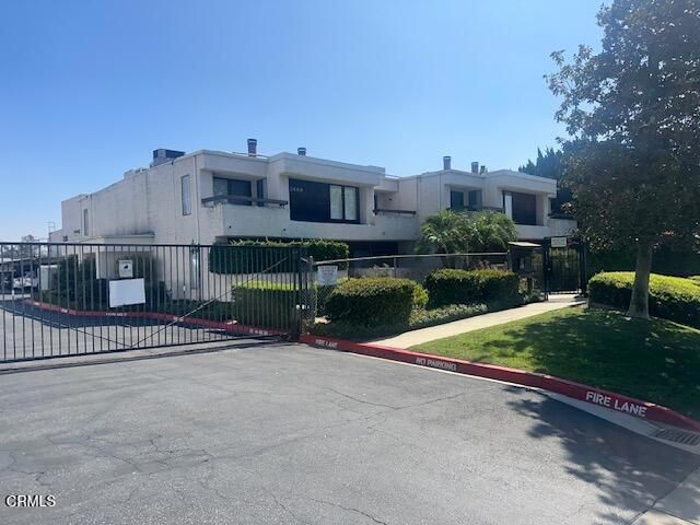 2680 Lake Avenue 8, Altadena, CA 91001