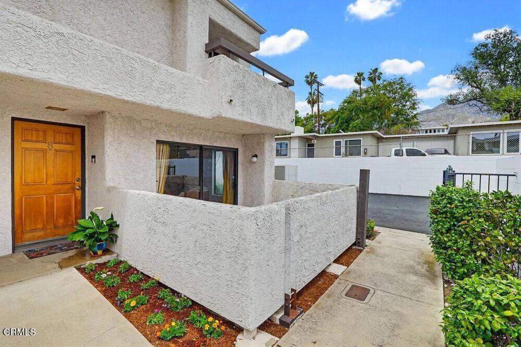 2680 Lake Avenue 8, Altadena, CA 91001