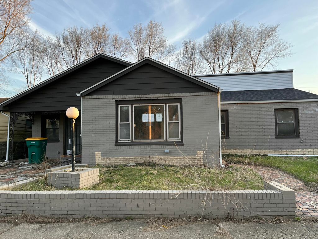 4233 W 19th Place, Gary, IN 46404