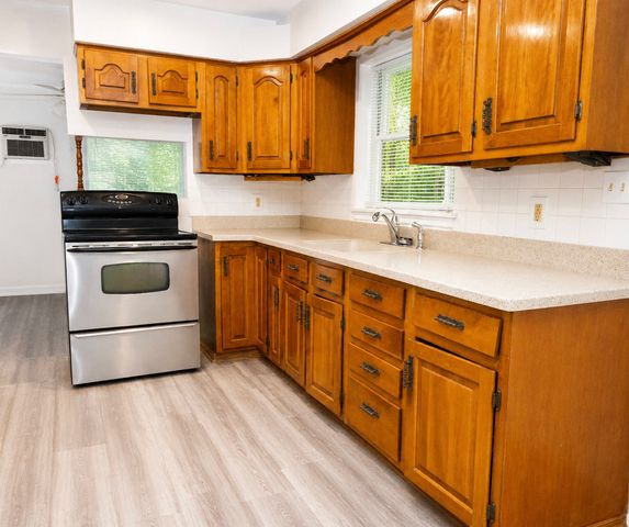 1021 Wentworth Avenue, Calumet City, IL 60409