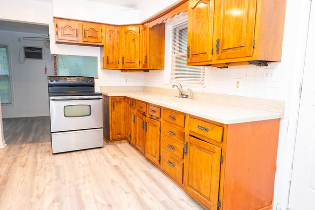 1021 Wentworth Avenue, Calumet City, IL 60409