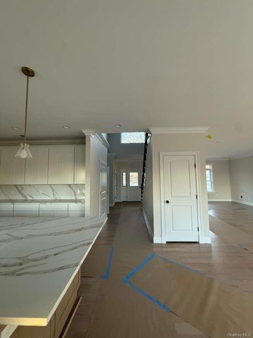 44 Elder Avenue, Farmingville, NY 11738