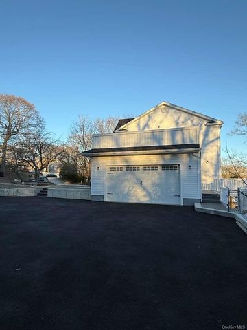 44 Elder Avenue, Farmingville, NY 11738