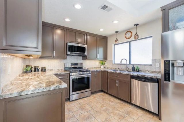 1679 Madrone Glen, Escondido, CA 92027