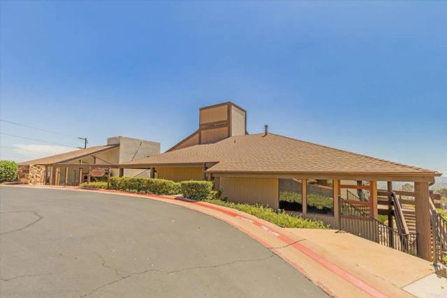 1679 Madrone Glen, Escondido, CA 92027