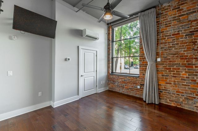 1301 Market Street 106, Chattanooga, TN 37402