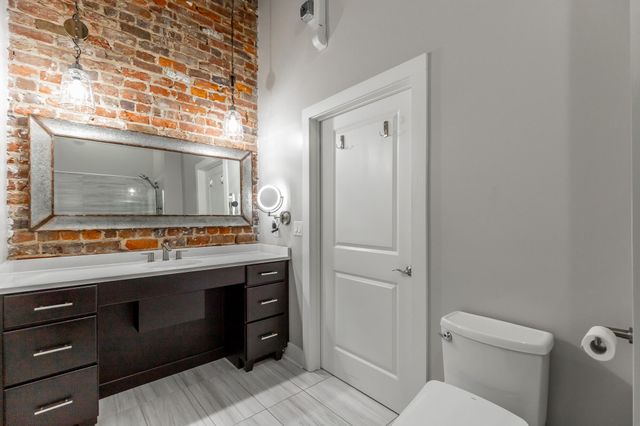 1301 Market Street 106, Chattanooga, TN 37402