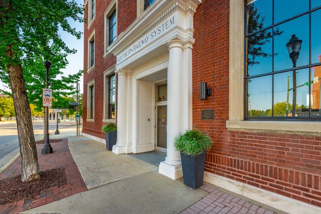 1301 Market Street 106, Chattanooga, TN 37402