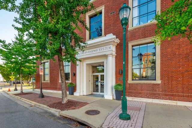 1301 Market Street 106, Chattanooga, TN 37402