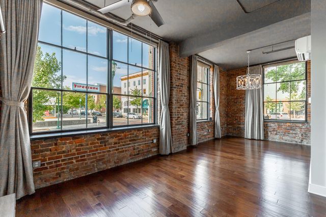 1301 Market Street 106, Chattanooga, TN 37402