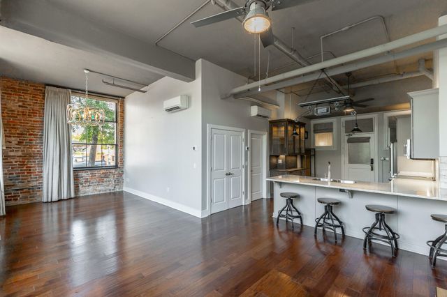 1301 Market Street 106, Chattanooga, TN 37402