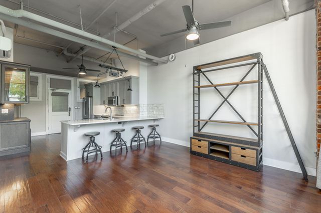 1301 Market Street 106, Chattanooga, TN 37402