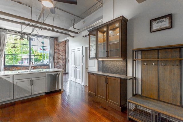 1301 Market Street 106, Chattanooga, TN 37402