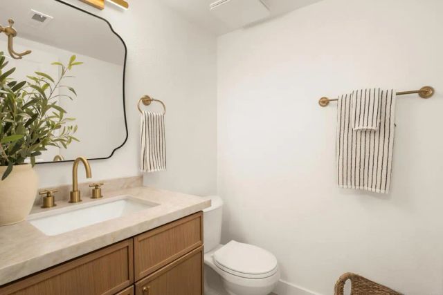 318 Windyridge, Escondido, CA 92026
