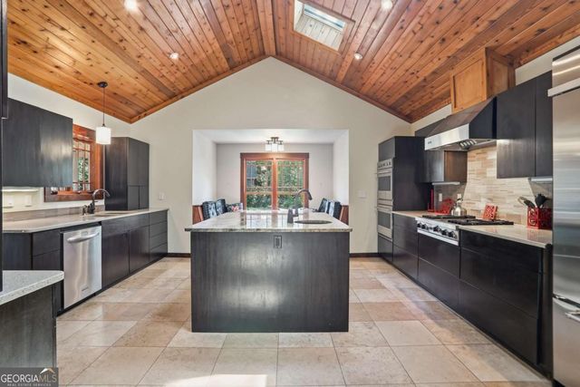 2881 Cravey Drive NE, Atlanta, GA 30345