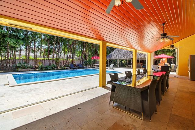 7720 SW 176th St, Palmetto Bay, FL 33157