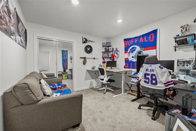 512 Downing St, Surrey, ND 58785