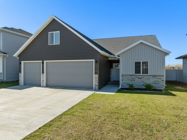 512 Downing St, Surrey, ND 58785