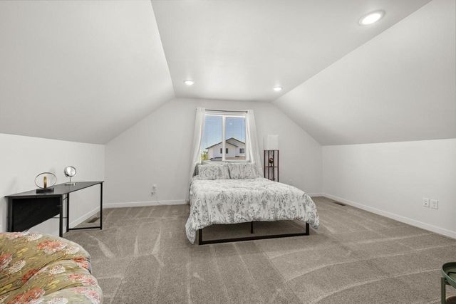 512 Downing St, Surrey, ND 58785